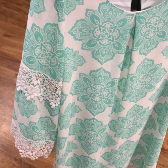 Kids dress - Picture 3 of 5